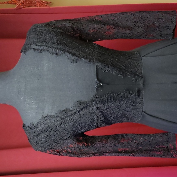 Francescas short black lace dress - Picture 4 of 5